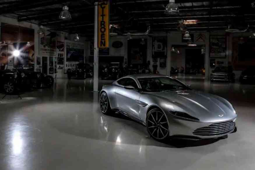 Aston Martin DB10