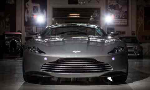 Aston Martin DB10