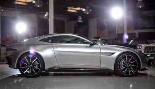 Aston Martin DB10