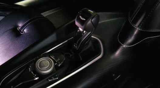 Six-speed grearbox is mated to a 4.7-liter V8. Bond will have to shift for himself