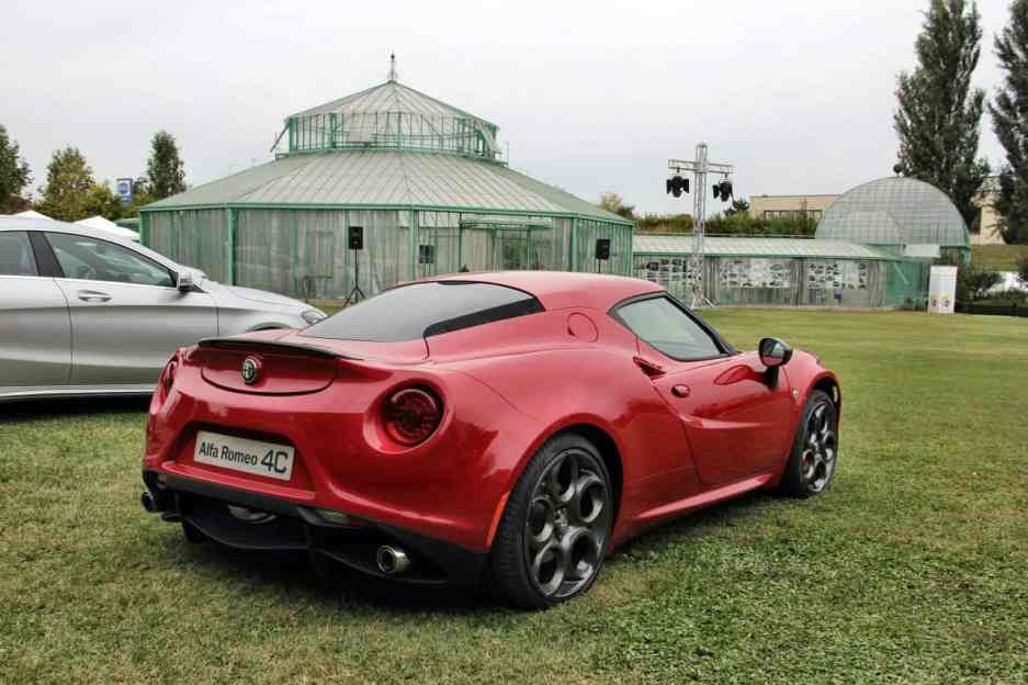 Autostyle 2013: Alfa Romeo 4C on the lawn