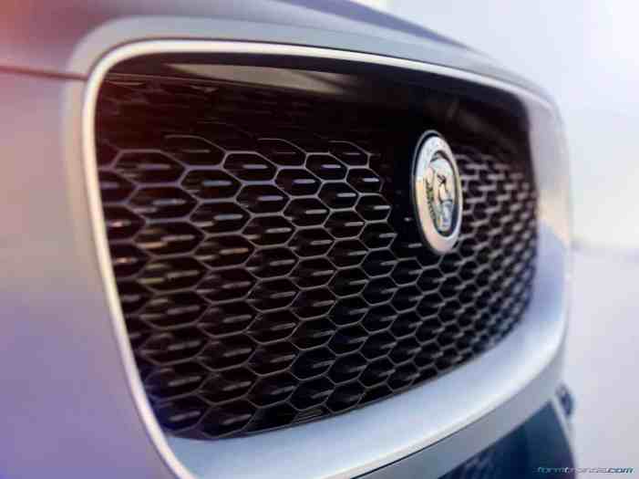 Jaguar I-Pace concept grille detail