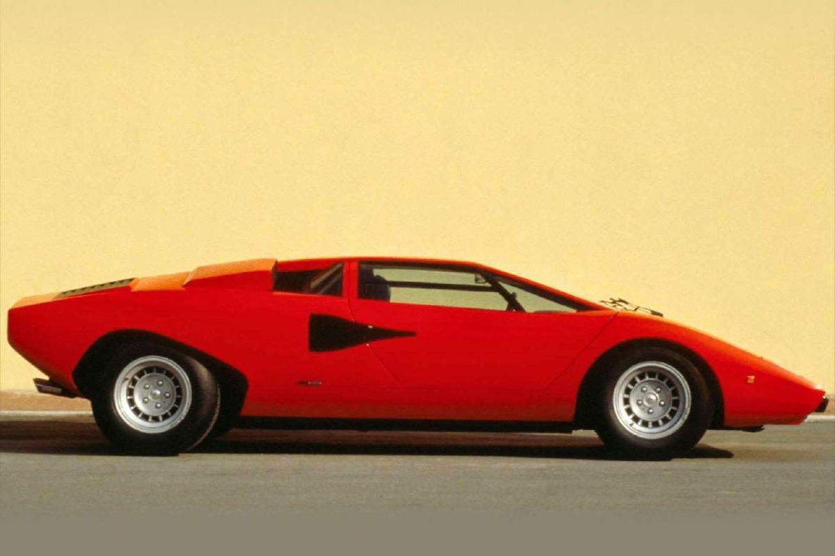 lamborghini-countach_1985