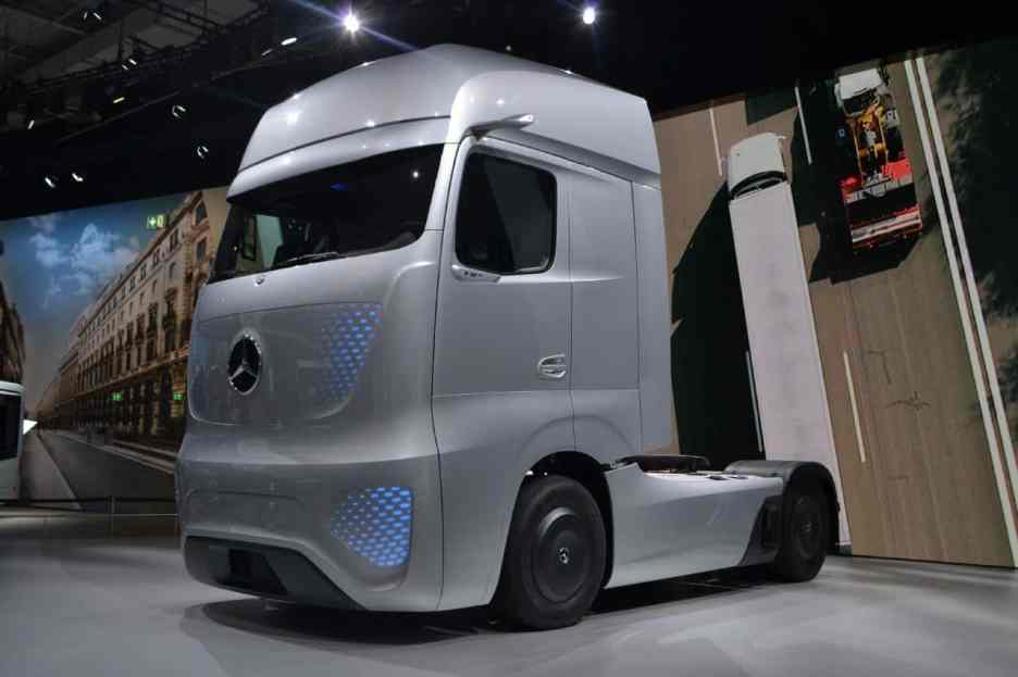 Mercedes-Benz Future Truck 2025