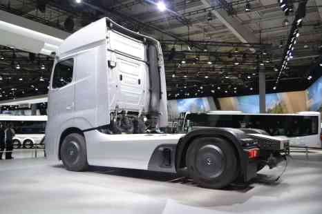Mercedes-Benz Future Truck 2025