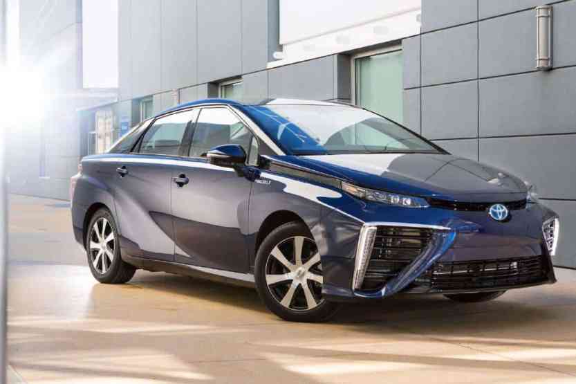 Toyota Mirai fuel cell vehicle (2016)